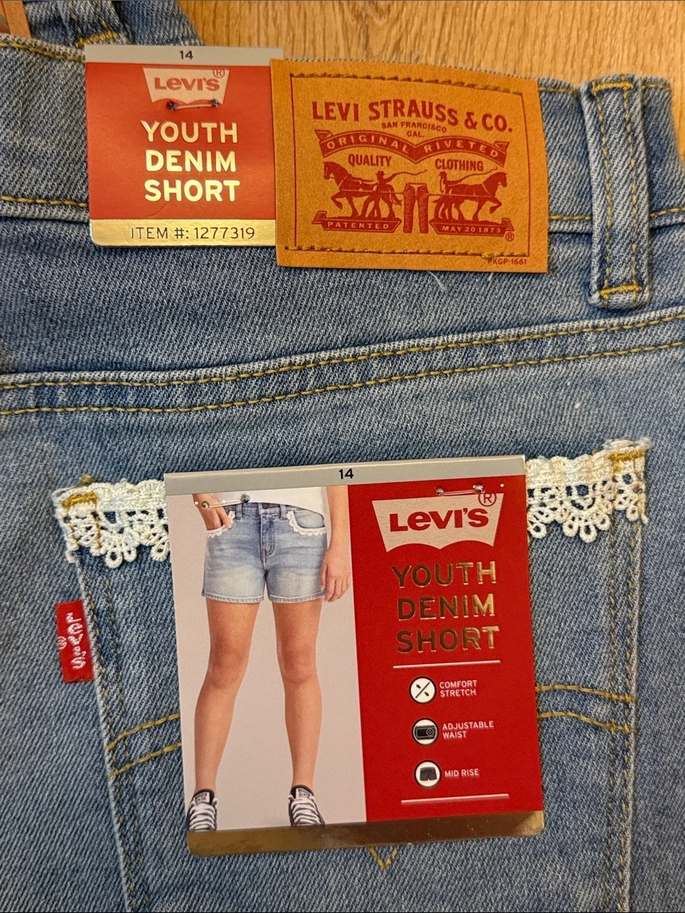 Levi’s Denim Lace-Trim Mid-Rise Shorts